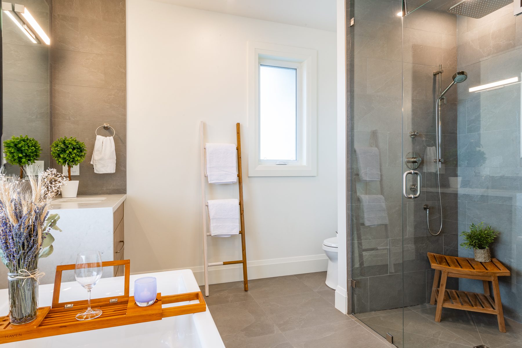 Bathroom detail