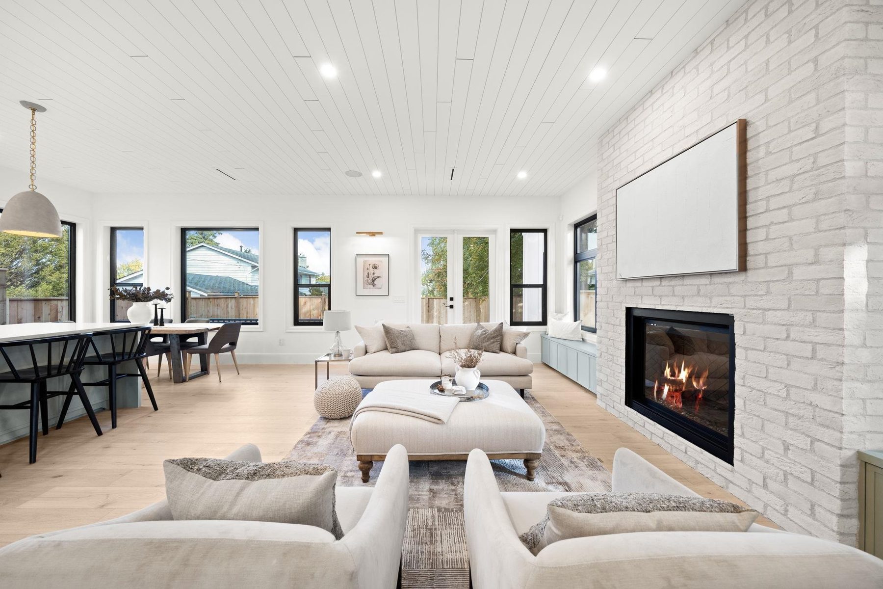 Finished full renovation interior, wide and bright